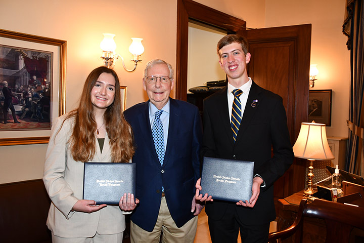 Senator Mitch McConnell with Ashley Billiter and Peter Jefferson. Photo courtesy U.S. Senate Youth Program. 